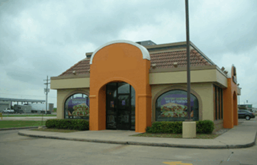 QSR (Quick Service Restaurant) with drive-thru
