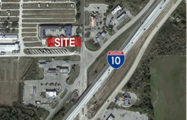 QSR (Quick Service Restaurant) with drive-thru